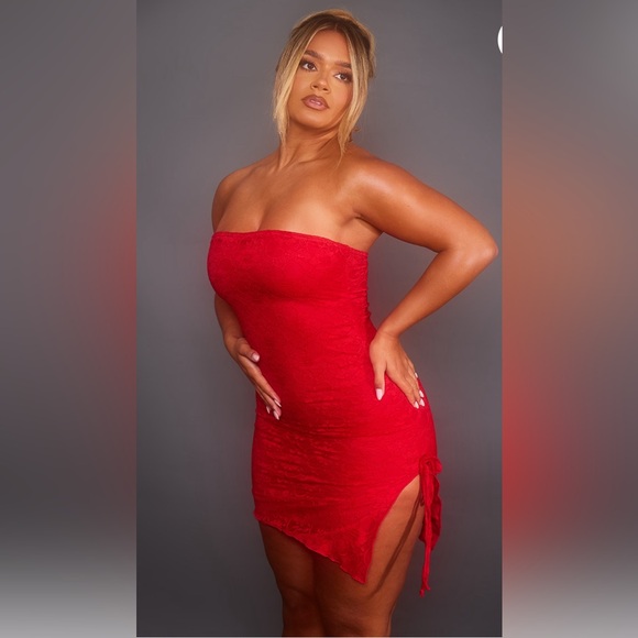 PrettyLittleThing Shape Bright Red Lace Ruched Side Mini Dress Size 6 NWT - Picture 2 of 7